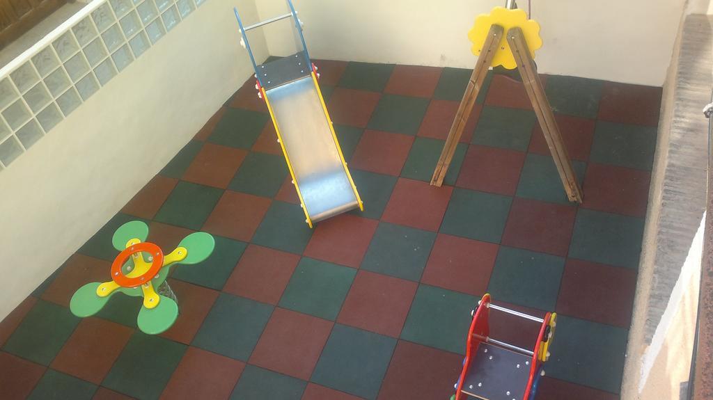 Hotel Йесте Екстериор снимка