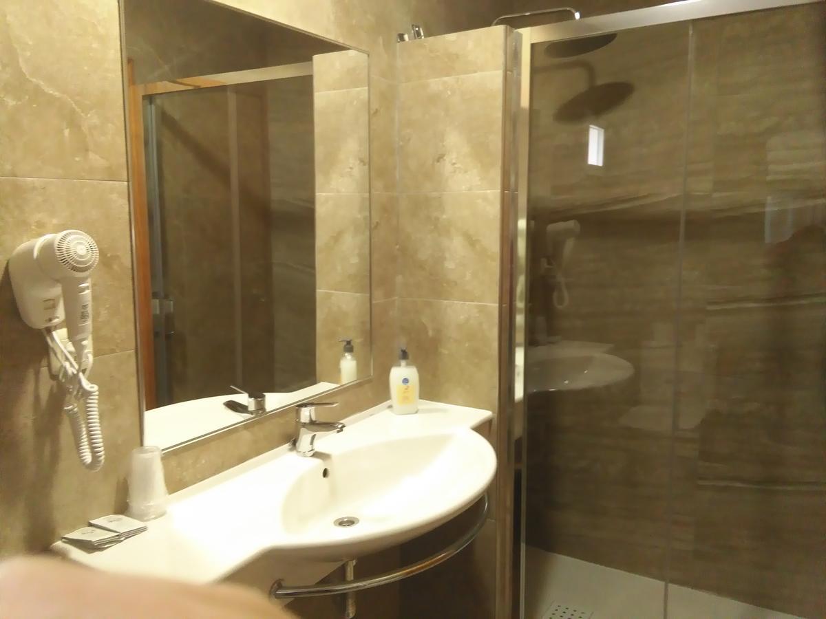 Hotel Йесте Екстериор снимка